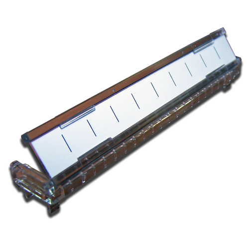 Hinged label holder for 10 pairs module
